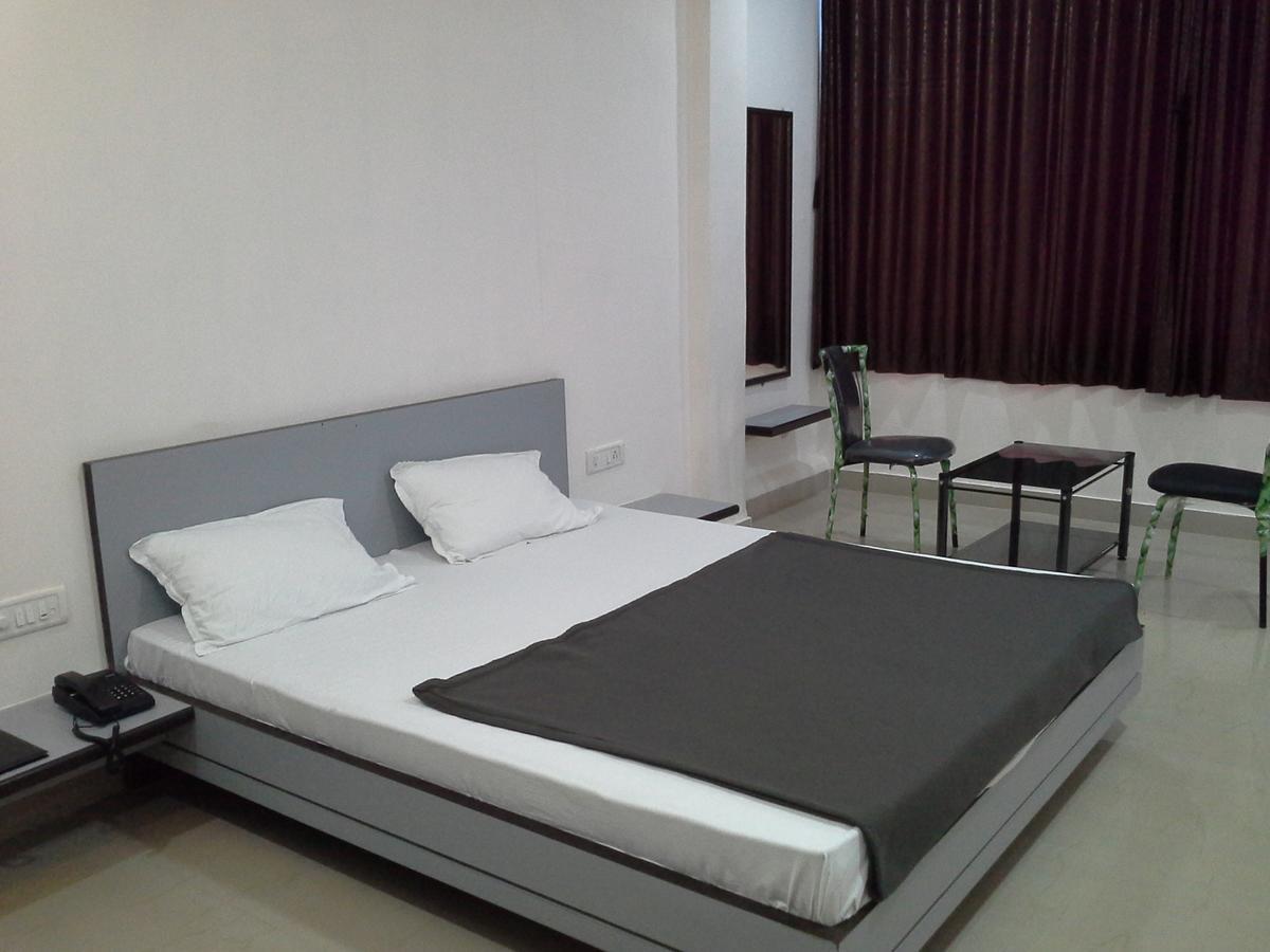 Hotel Galaxy Vaibhav Vasai Exteriér fotografie
