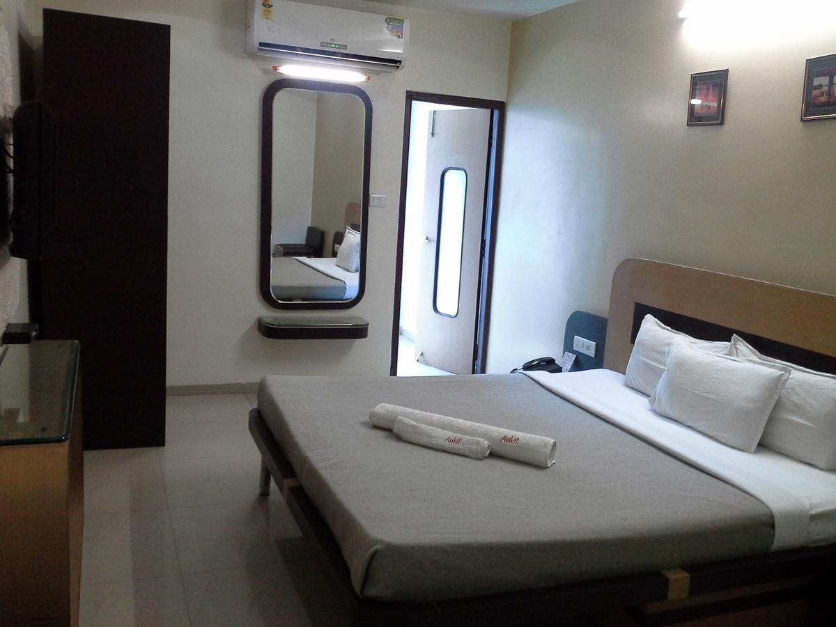 Hotel Galaxy Vaibhav Vasai Exteriér fotografie
